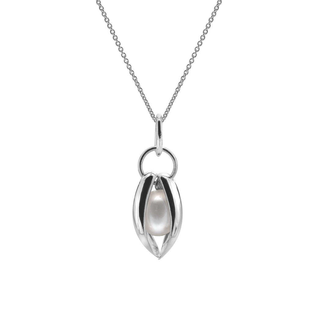 Pearl petal pendant - SilverOrigins